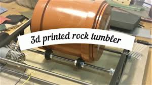 Ik knippen de 4 drum steun uit een stuk van lambrisering met behulp van de drum. Cheap And Easy To Build Rock Tumbler Youtube