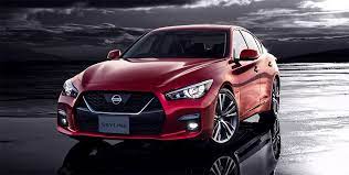 デザインがgt rっぽくなった新型日産スカイライン発表 伝統の丸4灯テールランプが復活し スカイライン史上最強の 400r も登場 日産スカイライン スカイライン スカイライン v37