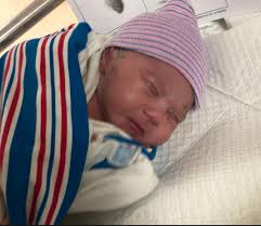 Dentro de tanto tiempo de incertidumbre, tantas noticias negativas, donde  llegué sentir el peso de la necesidad de toda mi familia sobre mis hombros,  con sus necesidades, sus preocupaciones, sus ansiedades, sus