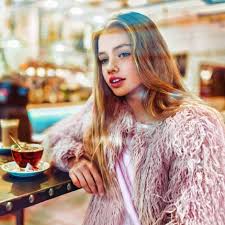 Laura Belanova - 62 porn photo