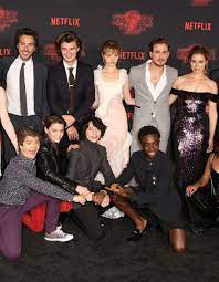 Je ne vais pas prétendre que j'attendais avec une grande impatience cette troisième saison de stranger things, mais bon, après. Stranger Things Vostfr Saison 3