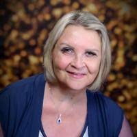 Abigail Dingler's Instagram, Twitter & Facebook