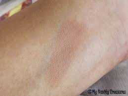 A highly pigmented, long wearing eyeshadow that goes on creamy and dries to an intense, vibrant finish. Mac Pro Longwear Paint Pot Eye Shadow Various Shades