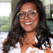 Wendy Mayes's Instagram, Twitter & Facebook