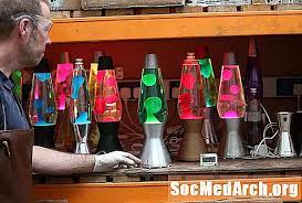 Ketentuan kepatuhan terhadap lampu merah. Edward Craven Walker Pencipta Lampu Lava Kemanusiaan June 2021