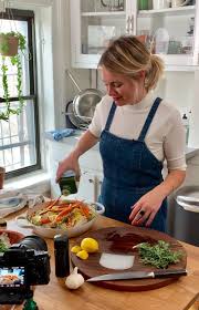 Nyt Cooking Think Of Alisoneroman S Olive Oil Roasted Chicken With Caramelized Carrots Like A Weeknight Nyt Cooking Chicken Confit Cooking