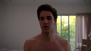 Cunanan shot himself to death in an apparent. American Crime Story The Assassination Of Gianni Versace Darren Criss As Andrew Cunanan