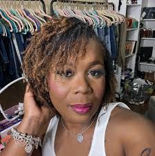 Lashawn Collins's Instagram, Twitter & Facebook