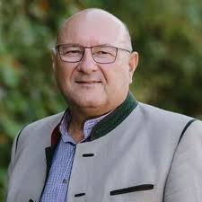 Arnreit shooting: Mayor Franz Hofer shot dead with two others as gunman  still