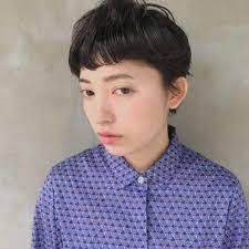 おしゃれなショートヘアで変化を楽しむ 大人女性のための髪型特集 folk 髪型 丸顔 黒髪 ヘアアレンジ 髪型 ボブ