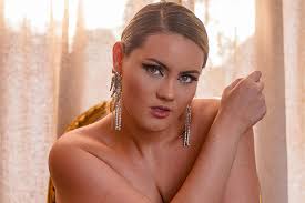 Espelho, espelho meu: conheça o modelo Plus Size