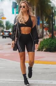 Black And White Shorts Outfit Step Up Bike Shorts Black In 2020 City Outfits Bike Shorts Outfit Summer Shorts Outfits