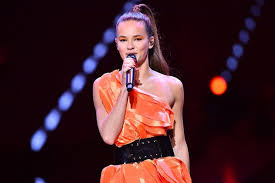 Tym samym stanowi wzór dla licznych kobiet, które wciąż mają problem z samoakceptacją. Natalia Szroeder Jeszcze Bardziej Schudla Zmartwieni Fani Wysylaja Ja Po Jedzenie Eska Pl