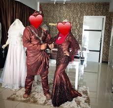 Bukan kajang sembarang kajang kajang melayang ditiup angin bukan bujang sembarang bujang bujang ini lah pengantin ibarat raja dan ratu, serasi sekali duduk bersanding. Baju Songket Pengantin Maroon Baju Pengantin Merah Gold Diary Hijaber