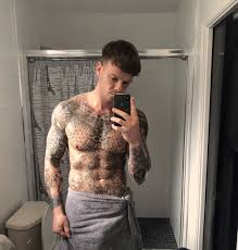 Ellis Lacy exclusive bed flex show