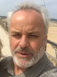 Robert Hagger's Instagram, Twitter & Facebook