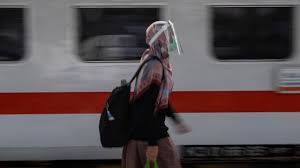 Dear Penumpang Naik Kereta Masih Bisa Pakai Rapid Test Yang Berlaku 14 Hari Kumparan Com