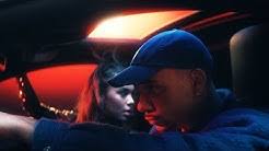 Griezmann lorsqu'il arrive au rassemblement de l'équipe de france. Mister V Music Youtube