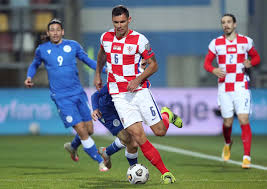 Kroatische nationalmannschaft em 2021 trikot. Alle Em Trikots 2021 So Spielen Deutschland Osterreich Co