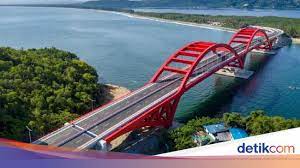 Jika anda pecinta komputer dan anda 'berpacaran dengan komputer' maka saatnya anda menoleh ke keyboard unik ini. 10 Jembatan Terindah Di Indonesia Megah Nan Unik