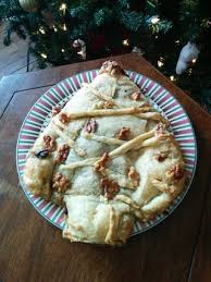 I'll be making these all weekend long!!! Spinach Christmas Tree Pie 6 Steps Instructables