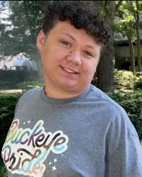 Message from Miami Trace Local School District The Miami Trace Family is  deeply saddened by the passing of Daezhar Lee, a member of the senior class  at Miami Trace High School. A