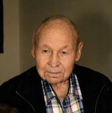 Lynn Smith, age 70, died Wednesday, February 25, 2015 at his home in  Syracuse, Utah.