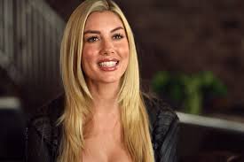 Posing Nude Has Not Hurt Me Real Estate Agent