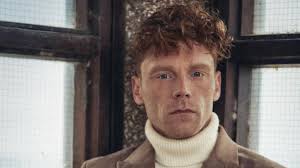 Jerry Heil снялась в роскошной фотосессии для обложки ELLE