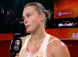 Sarah-Jane Perry went head-to-head with defending champ Nour El Sherbini in  the PSA World Championships quarter finals last night 🏆 Watch the  highlights from their match here 👇