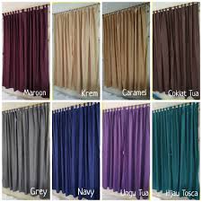 Sebelum membeli gorden kantor anda bisa mencari terlebih dahulu mengenai informasi jenis bahan, kualitas dan harga gorden jendela kantor yang terbaru. Harga Gorden Polos Terbaik Dekorasi Perlengkapan Rumah Juni 2021 Shopee Indonesia