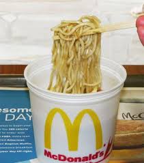 This Saimin Is Good On A Cold And Rainy Night In Hawai I And Saimin Is What It S Actually Called When Ordering This At Mcdo Fast Food Items Food Mcdonalds