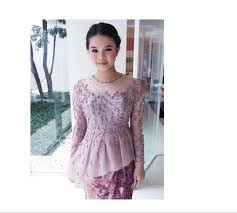 Download now baju toga wisuda anak tk sd. 33 Inspirasi Model Baju Kebaya Modern Untuk Wisuda Updated 2021 Bukareview