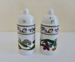 Vintage White Ceramic Salt Pepper Shakers With Butterflies And Wildflowers Regina Ind Ltd England In 2020 White Ceramics White Vintage Salt Pepper Shakers