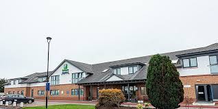 Located 6 km from bt murrayfield sports stadium, holiday inn edinburgh boasts beauty treatments, a solarium and various massages. Airport Hotel Holiday Inn Express Edinburgh Airport