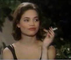 Why replace Jessica Steen with Torri Higginson as dr. Elizabeth Weir?