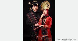 Corak dan warna pakaian tradisional indonesia pun beragam, . 34 Pakaian Adat Dari Berbagai Provinsi Terlengkap
