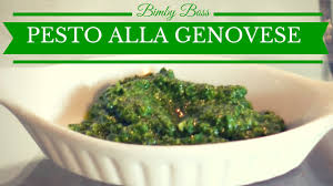 Per preparare il pesto rosso siciliano lavate e pulite con cura i pomodori poi tagliateli in due parti ed eliminate i semi e l'acqua di. Pesto Alla Genovese Bimby Tm6 Tm5 Tm31 Thermomix Youtube