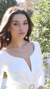 COLECCIÓN NOVIAS ✨ MADISON COUTURE., Este vestido es un sueño hecho  realidad para novias delicadas y elegantes.