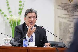 Alberto carrasquilla, minister of finance and public credit, has been appointed as minister of to replace lozano picón, president duque appointed alberto carrasquilla barrera as minister of. Gobierno Anuncio Que Reducira Los Gastos Generales Reporteros Asociados