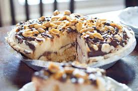 Drizzle the crushed vanilla wafers with the melted butter and stir until blended. Put The Dirty Vegan S Chocolate Peanut Butter Banana Ice Cream Pie On The Menu Tonight Vegan 30seconds Food