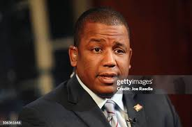 320 Democratic Senate Candidate Kendrick Meek Campaigns In Southern Florida  Photos & High Res Pictures