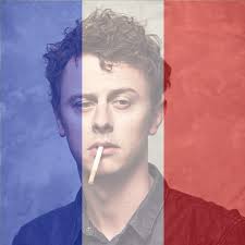 Norman fait des vidéos added a...