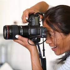 Boyhood dreams become reality for singer at Oakland naturalization service