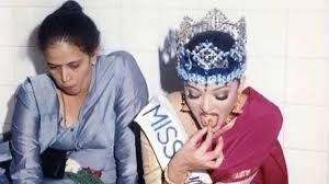Aishwarya rai bachchan (born 1 november 1973) is an indian actress and the winner of the miss world 1994 pageant. When Miss World Aishwarya Rai Enjoyed A Meal On Floor With Mother After Getting Crowned Celebrities News India Tv