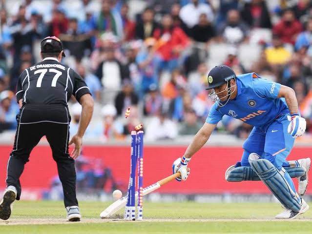 Image result for dhoni 2019 semifinal"