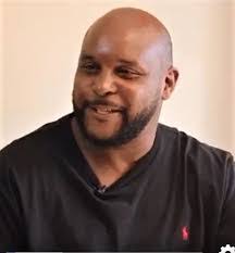 Carlos Cooke's Instagram, Twitter & Facebook