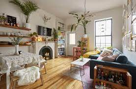 A 600 Square Foot Brooklyn Apartment Is Full Of Mood Boosting Colors And Great Ideas Brooklyn Apartment Home Decor