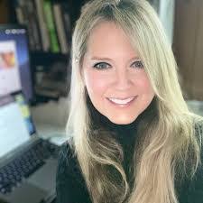 Allison Timmons's Instagram, Twitter & Facebook