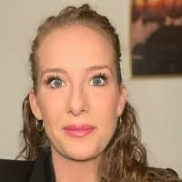 Anne Kipp's Instagram, Twitter & Facebook